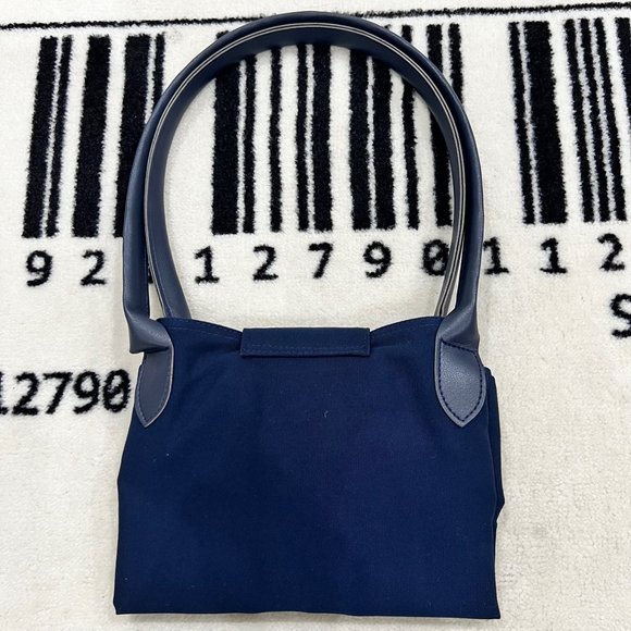 Singapore Airlines Exclusive Foldable Cloth Shoulder Bag - Picture 2 of 8